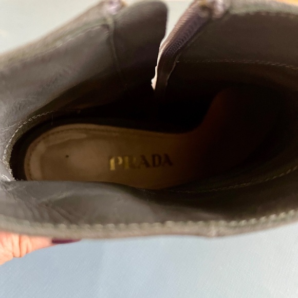 Prada, grey suede ankle boots, 2" heels, square toes, concealed zipper, sz 38.5, - Picture 8 of 13